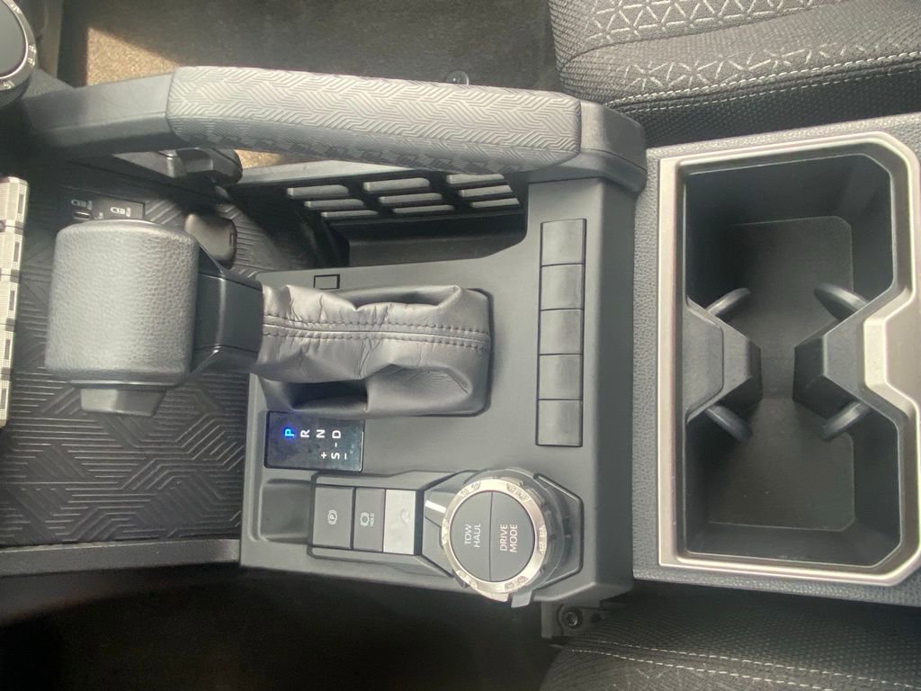 Used 2025 Toyota 4Runner SR5 AWD/4WD image 18