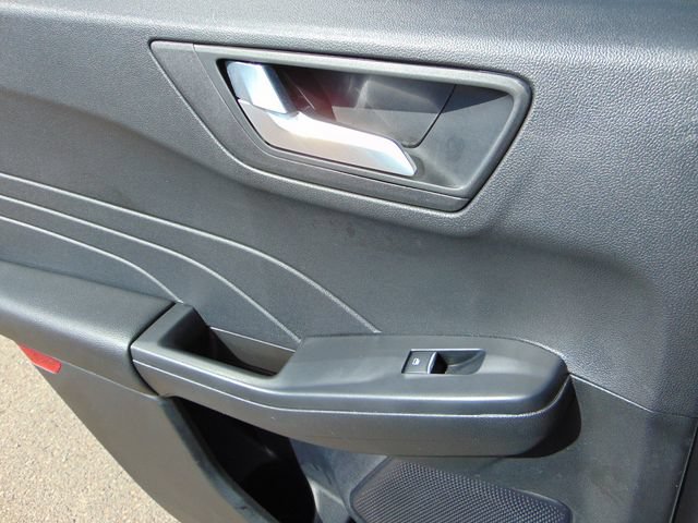 Certified 2026 Ford Escape SE FWD image 23