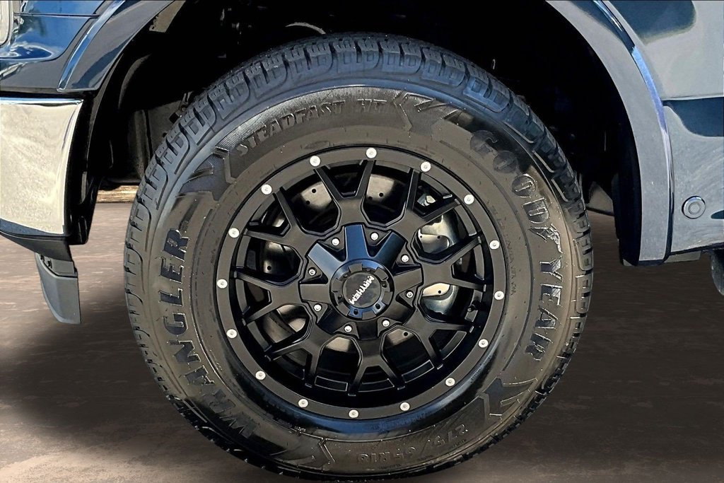 Certified 2019 Ford F150 Lariat w/ Equipment Group 502A Luxury AWD/4WD image 37