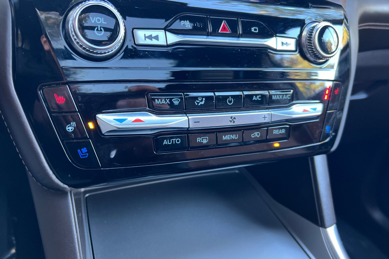 Certified 2022 Ford Explorer King Ranch w/ Technology Package image 28