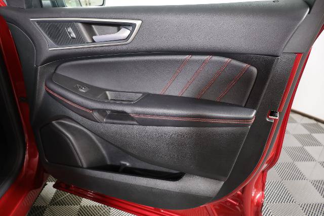 Certified 2024 Ford Edge ST-Line AWD/4WD image 30