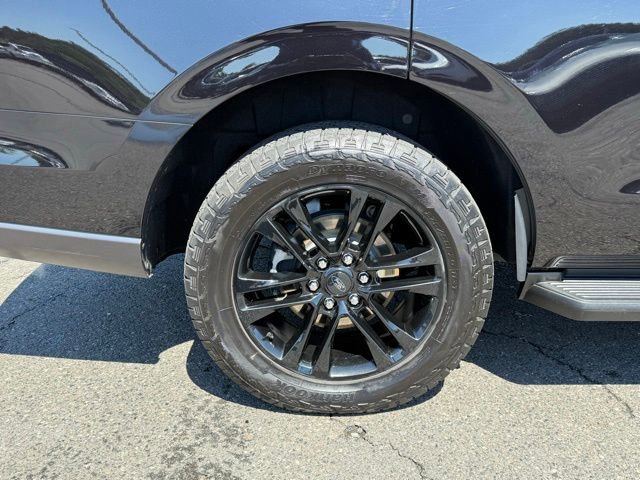 Certified 2024 Ford Expedition XLT RWD image 7