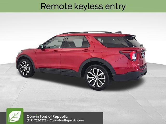Certified 2025 Ford Explorer ST-Line image 3