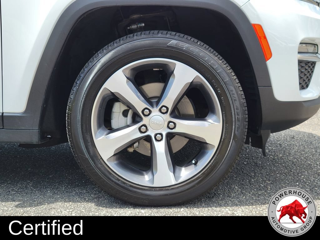 Used 2024 Jeep Grand Cherokee Limited RWD image 11