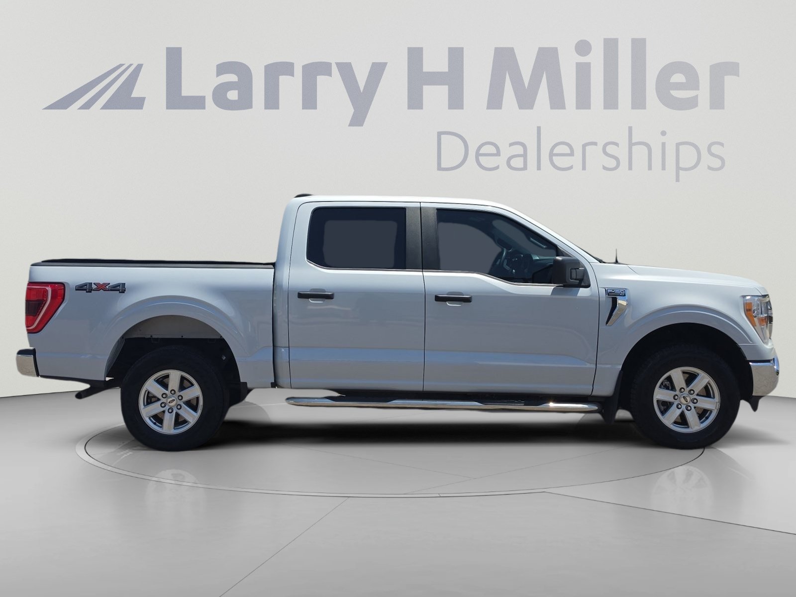 Certified 2022 Ford F150 XLT w/ Trailer Tow Package AWD/4WD image 6