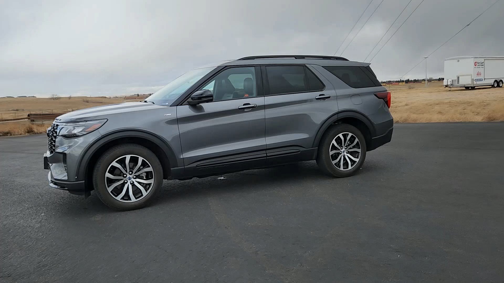 Certified 2025 Ford Explorer ST-Line image 3