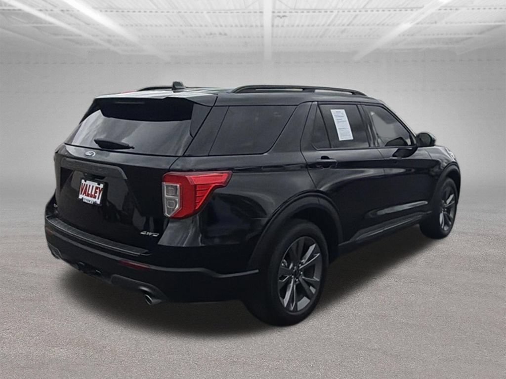 Certified 2023 Ford Explorer XLT w/ Equipment Group 202A AWD/4WD image 12