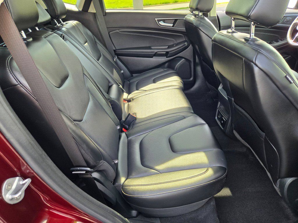 Certified 2022 Ford Edge Titanium AWD/4WD image 10