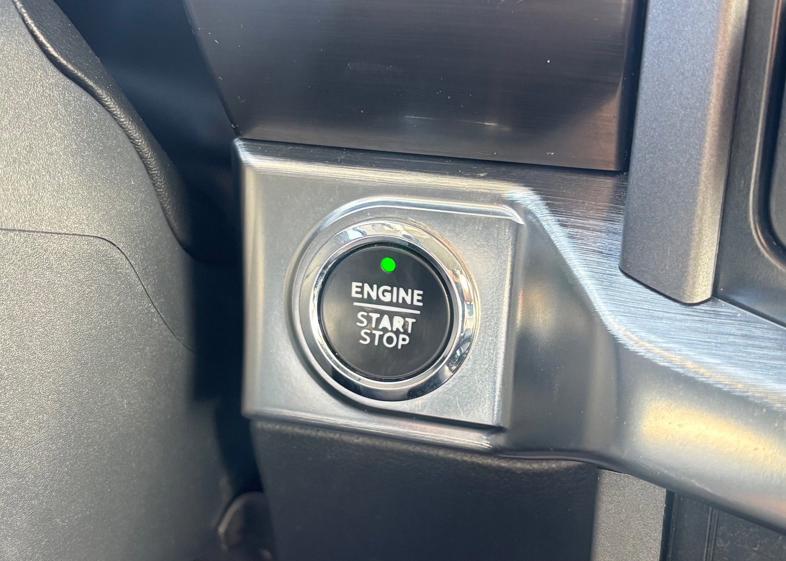 Certified 2022 Ford F150 Lariat w/ Equipment Group 502A High image 46