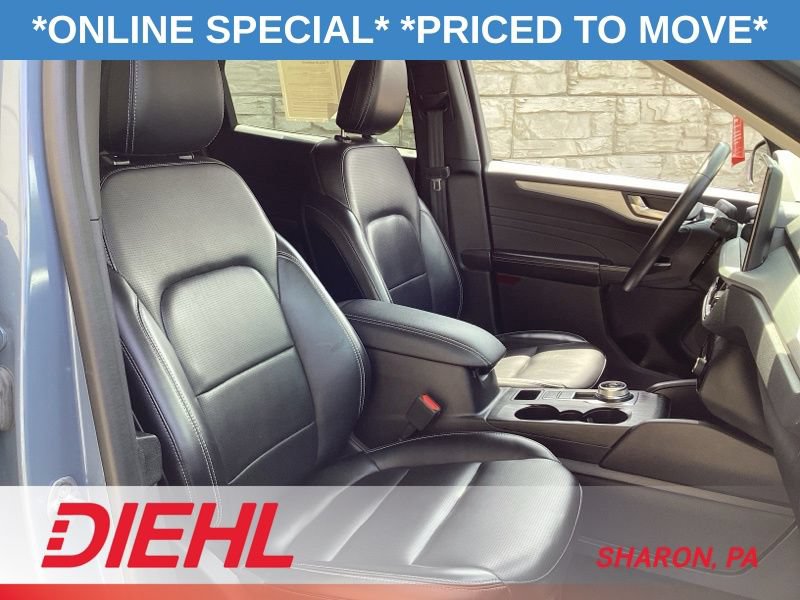 Certified 2024 Ford Escape Platinum AWD/4WD image 18