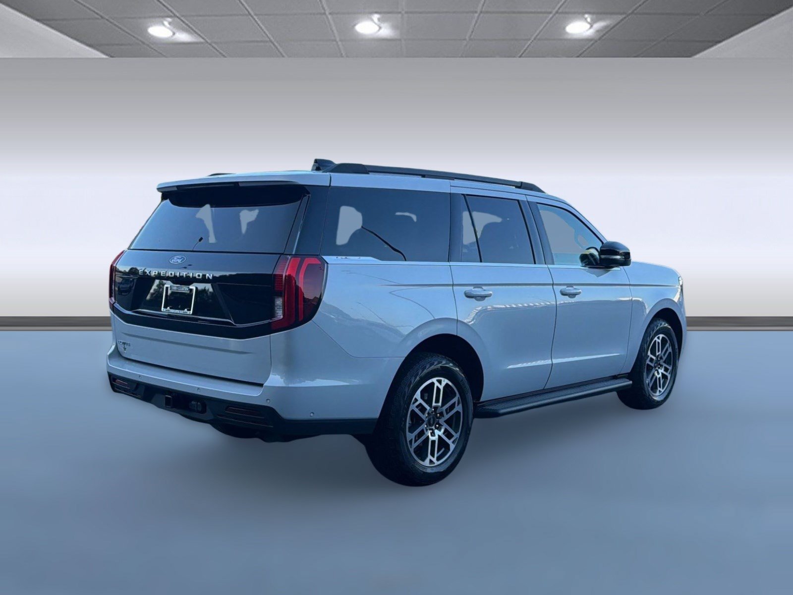 Certified 2025 Ford Expedition Active AWD/4WD image 9