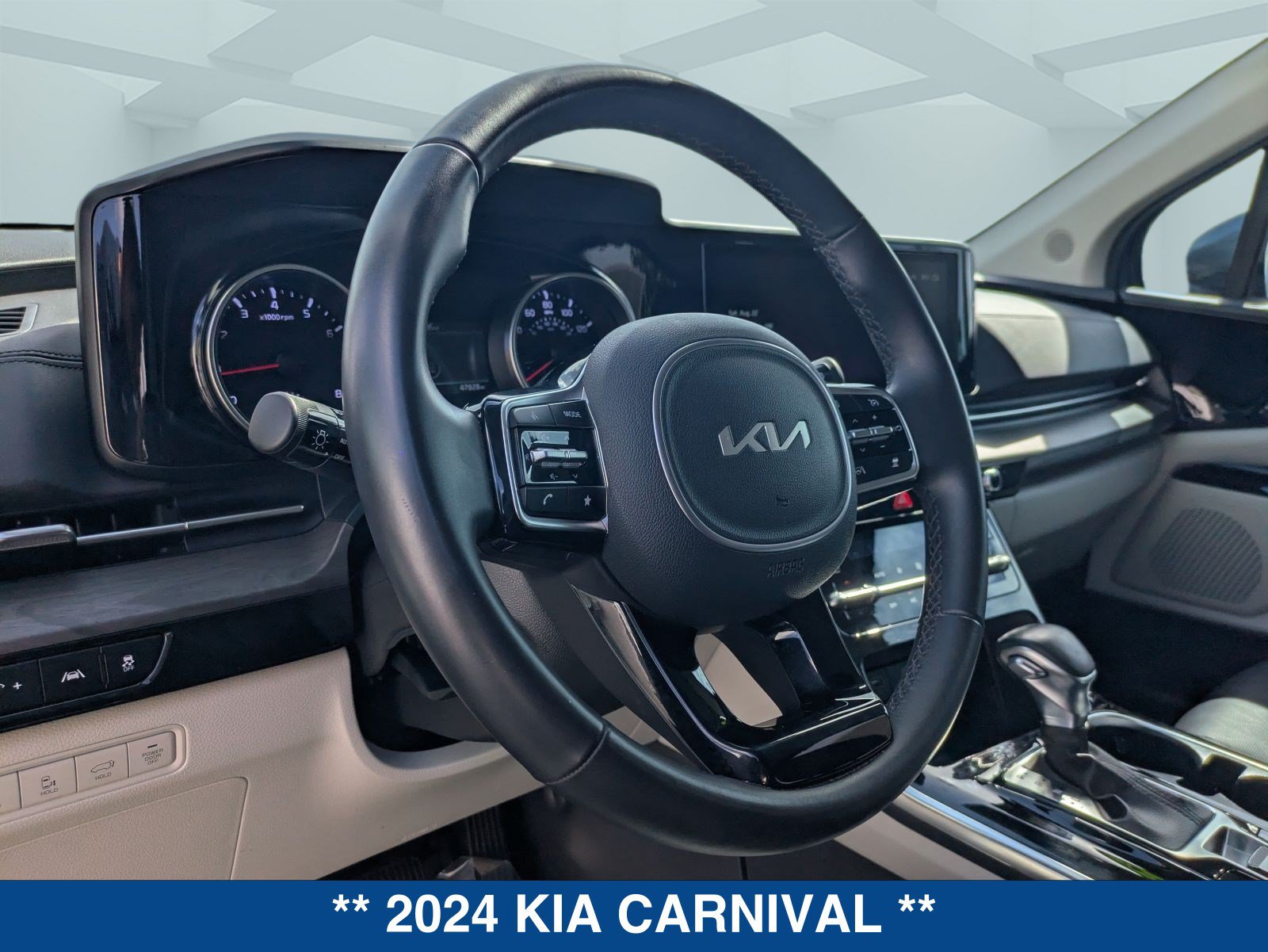 Used 2024 Kia Carnival EX FWD image 30
