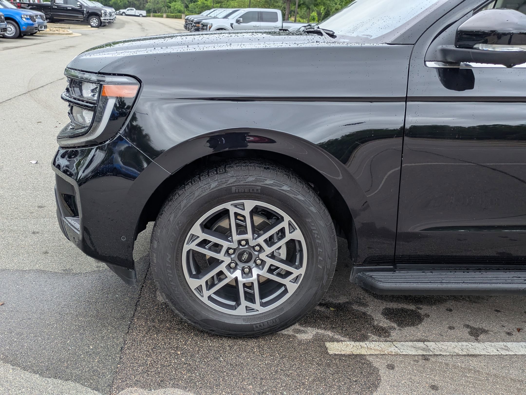 Certified 2025 Ford Expedition Active AWD/4WD image 11