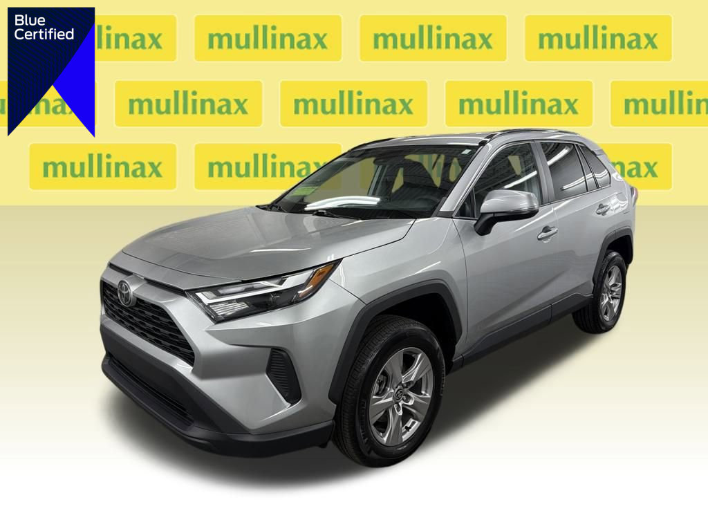 Used 2023 Toyota RAV4 XLE image 1