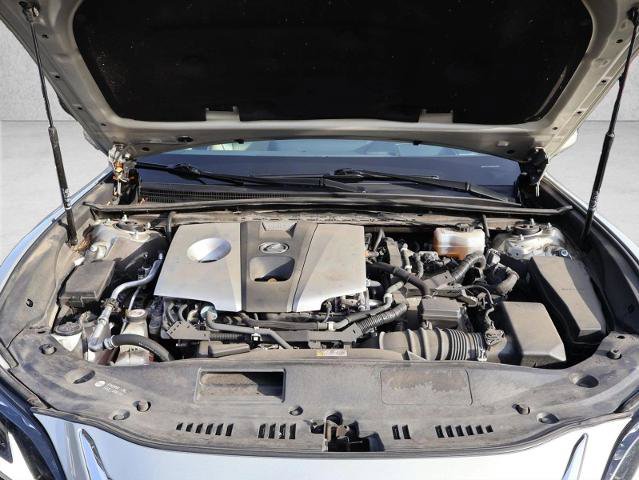 Used 2021 Lexus ES 300h w/ Luxury Package FWD image 28