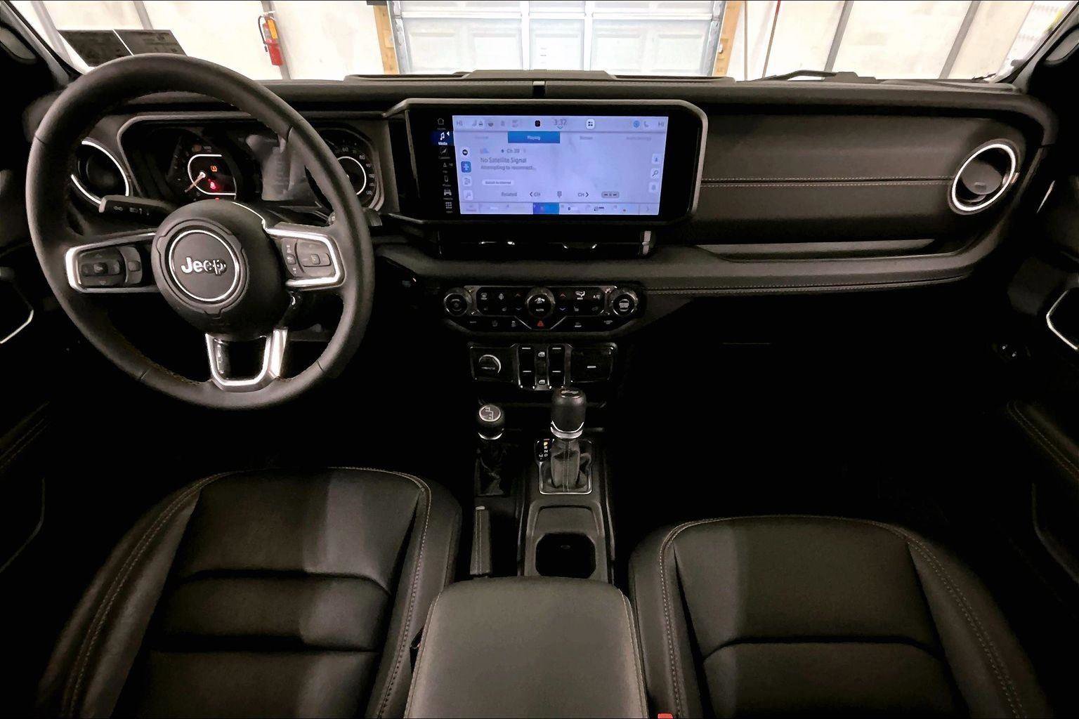 Used 2024 Jeep Wrangler Sahara w/ Technology Group image 14