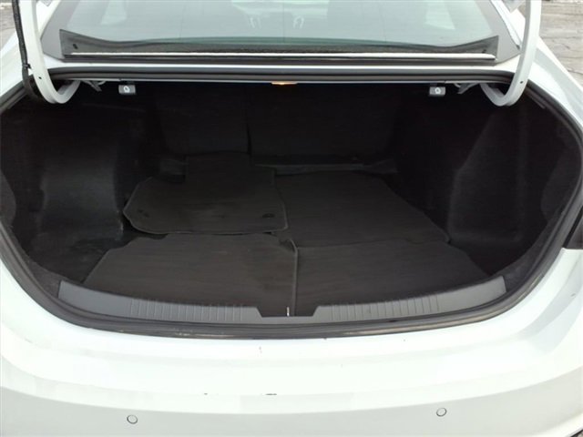 Used 2024 Chevrolet Malibu LT image 9