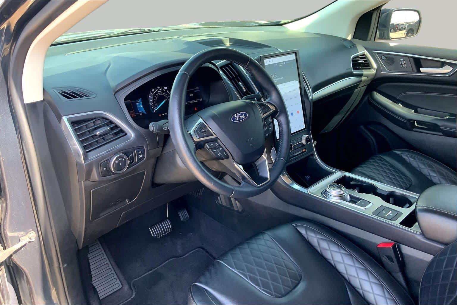 Certified 2024 Ford Edge Titanium AWD/4WD image 18
