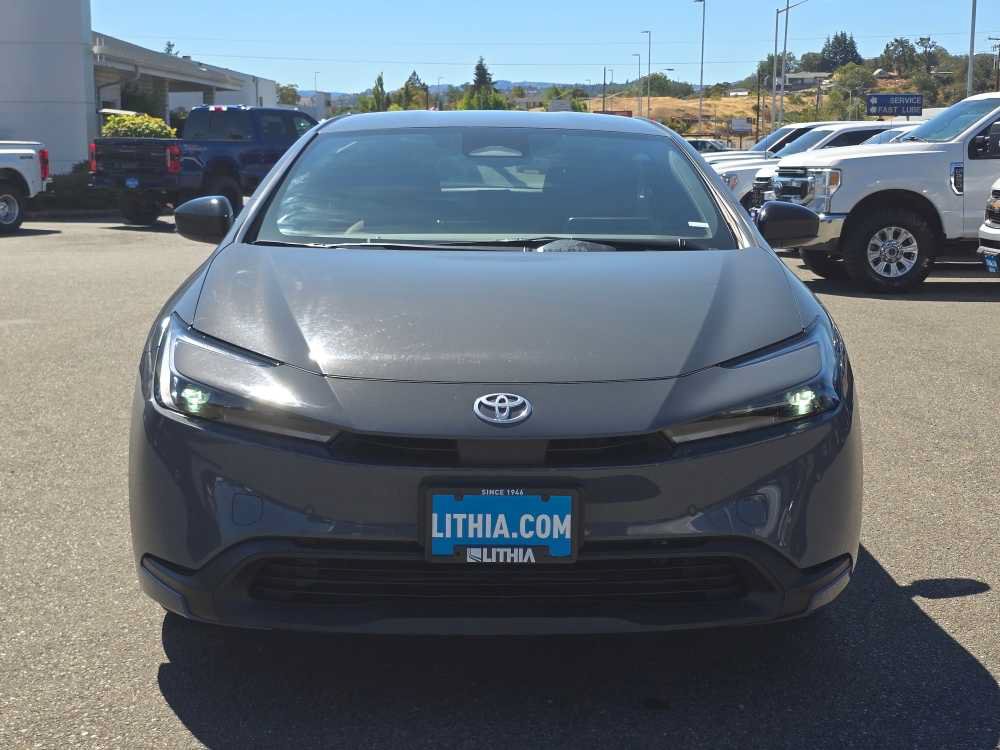 Used 2023 Toyota Prius LE FWD image 8