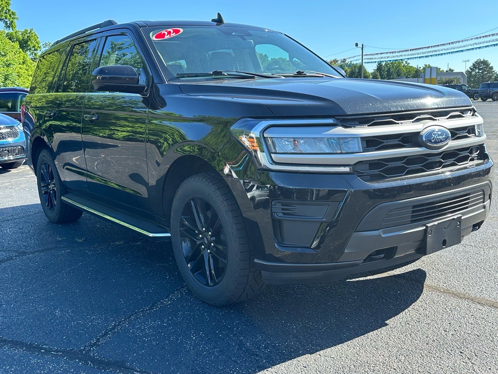 Certified 2022 Ford Expedition XLT AWD/4WD image 1