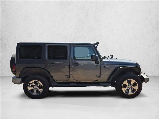 Used 2017 Jeep Wrangler Unlimited Sahara w/ Connectivity Group AWD/4WD image 4