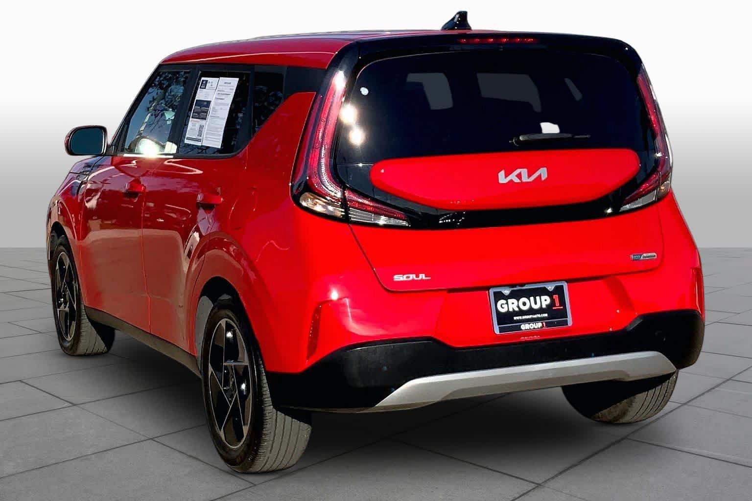Used 2024 Kia Soul EX FWD image 12