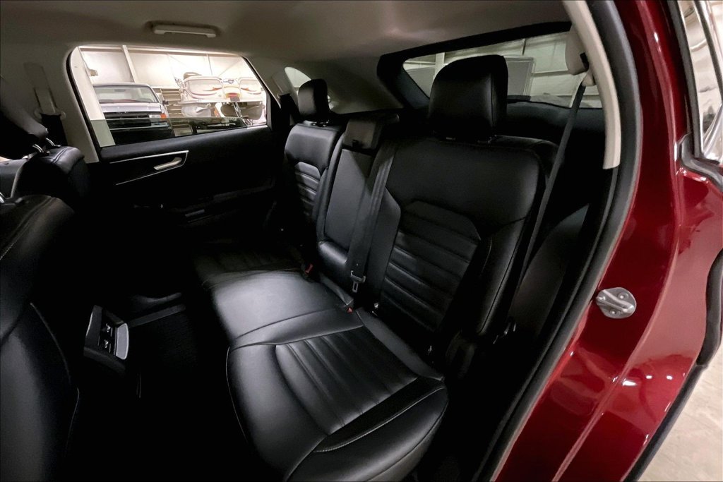 Certified 2019 Ford Edge SEL w/ Equipment Group 201A AWD/4WD image 24