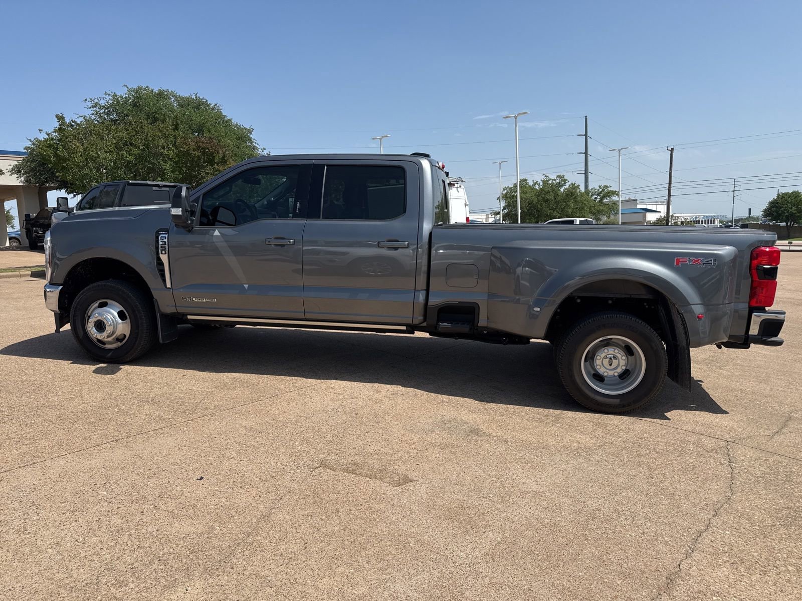 Certified 2024 Ford F350 Lariat w/ Lariat Ultimate Package AWD/4WD image 4