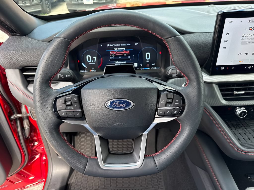 Certified 2025 Ford Explorer ST-Line w/ Premium Package RWD image 15