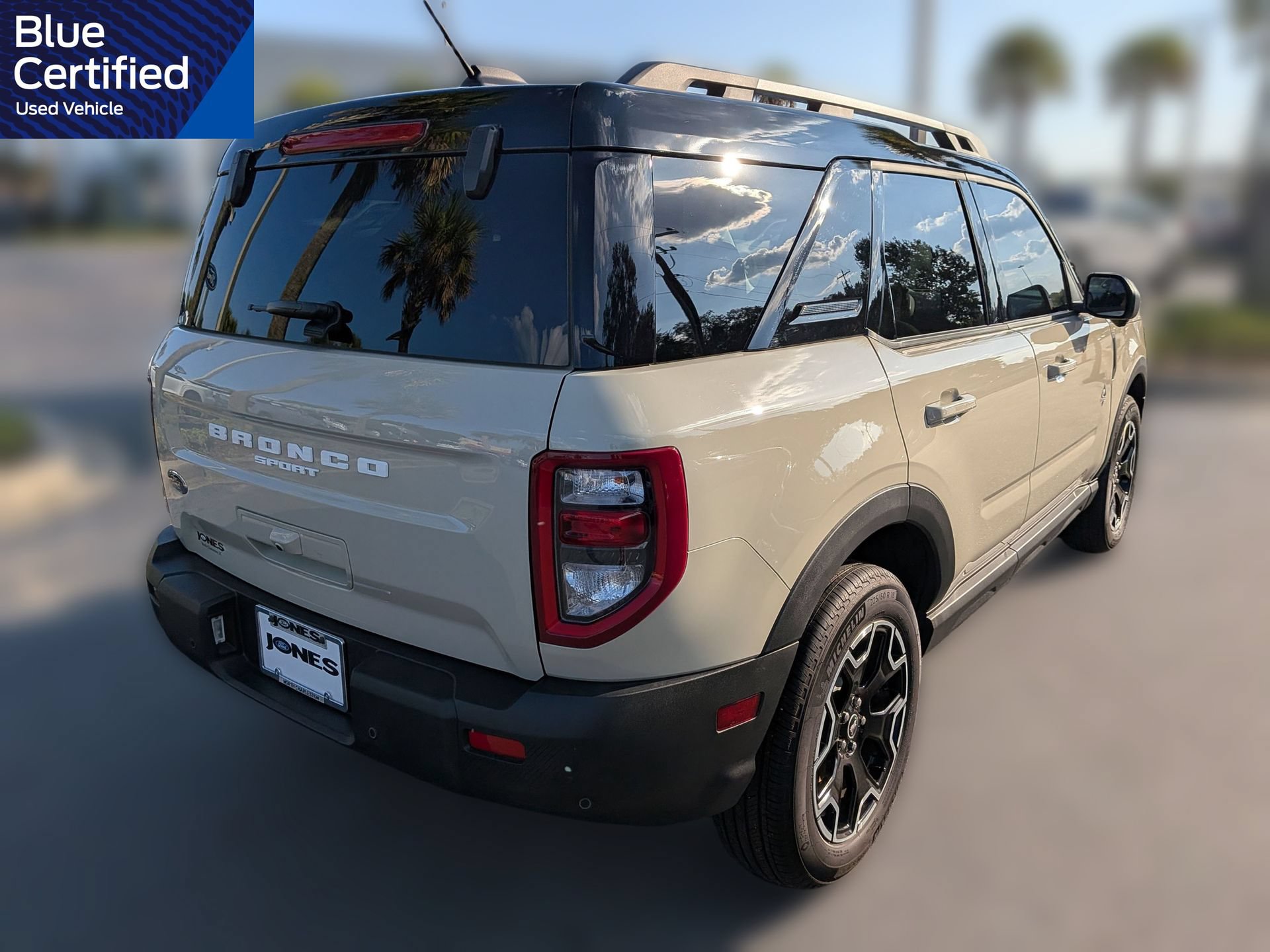 Certified 2025 Ford Bronco Sport Outer Banks w/ Outer Banks Tech Package+ AWD/4WD image 4