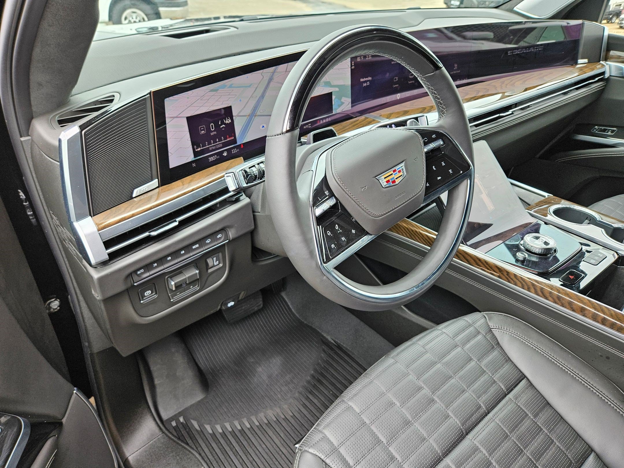 Used 2026 Cadillac Escalade Platinum Sport w/ LPO, ONYX Package AWD/4WD image 16