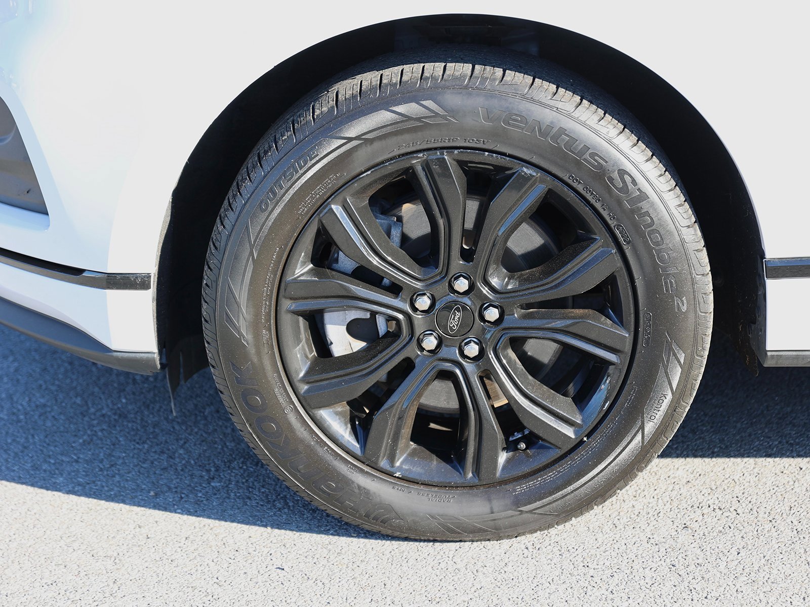 Certified 2023 Ford Edge SE w/ Black Appearance Package image 10