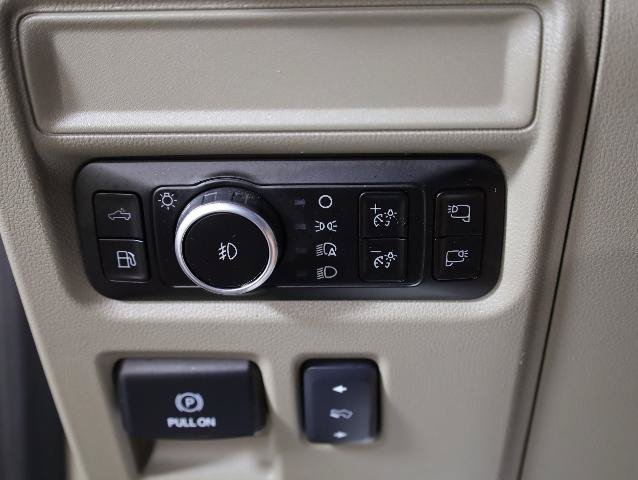 Certified 2025 Ford F150 Platinum w/ Equipment Group 703A Plus AWD/4WD image 32