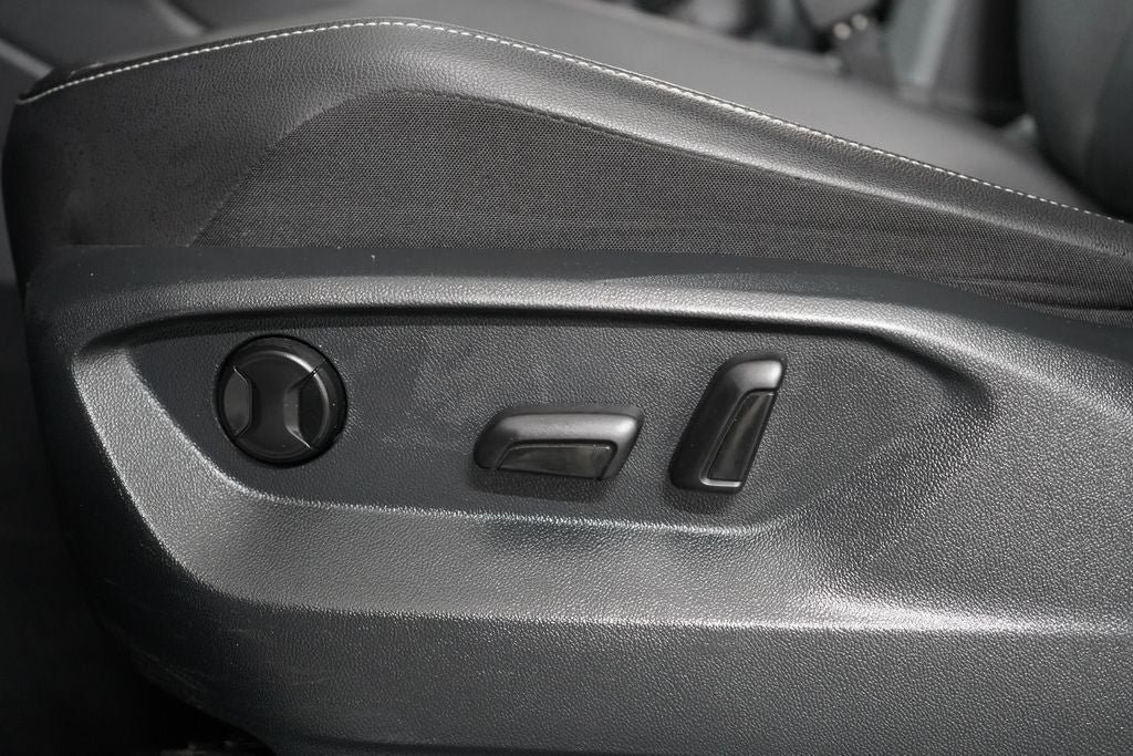Used 2021 Volkswagen Tiguan SE w/ Panoramic Sunroof Package AWD/4WD image 22