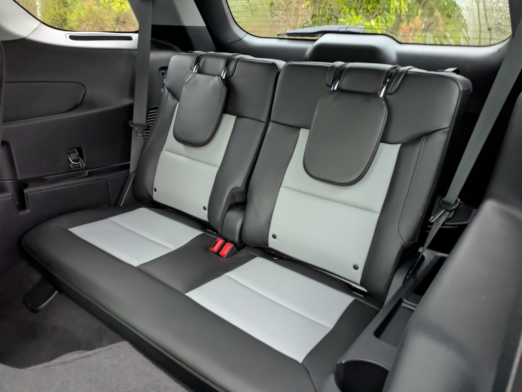 Certified 2022 Ford Explorer XLT w/ Equipment Group 202A image 30