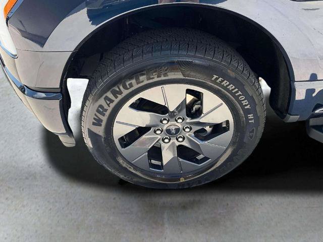 Certified 2024 Ford F150 Lightning Lariat AWD/4WD image 31