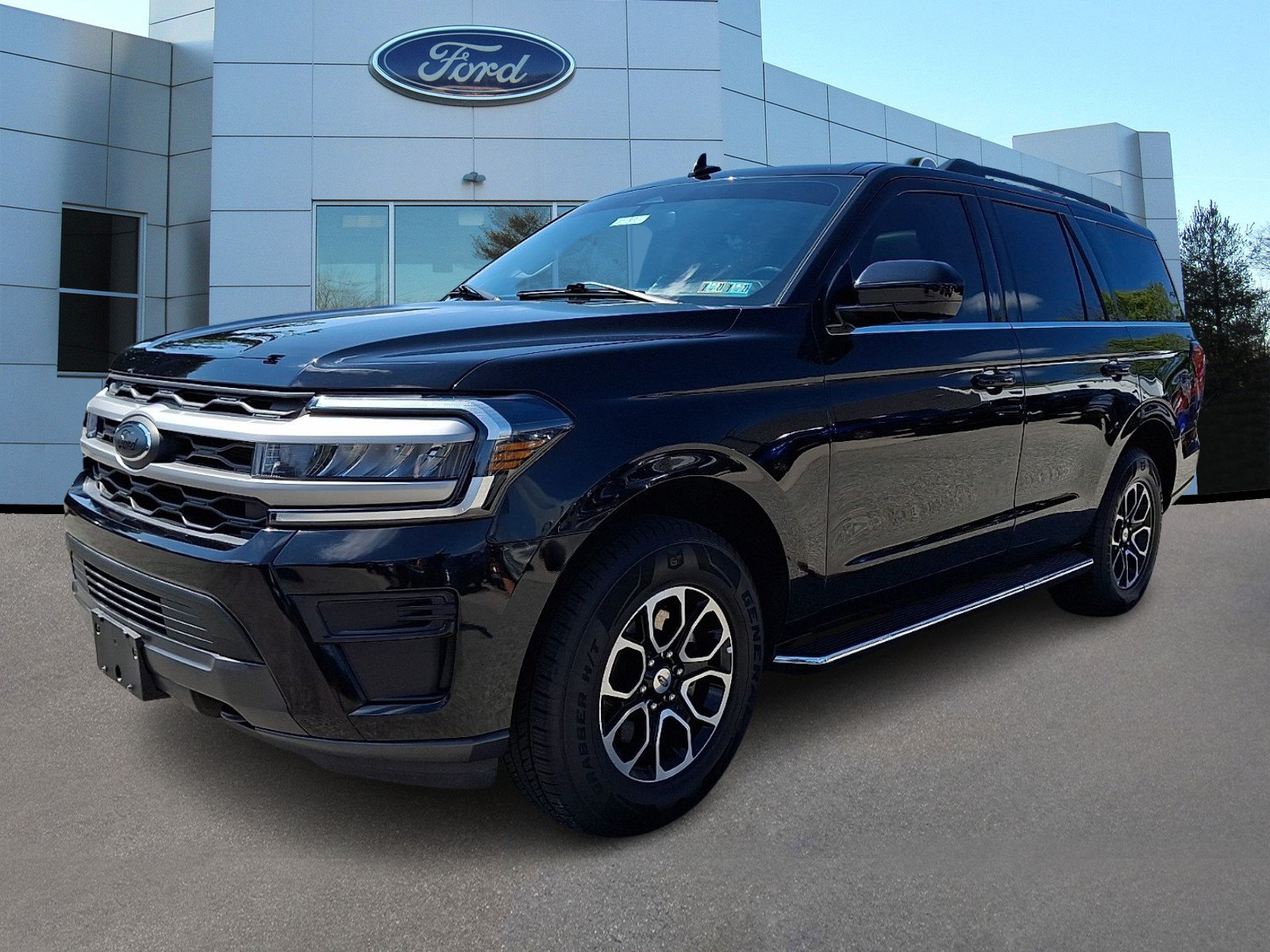 Certified 2022 Ford Expedition XLT AWD/4WD image 4