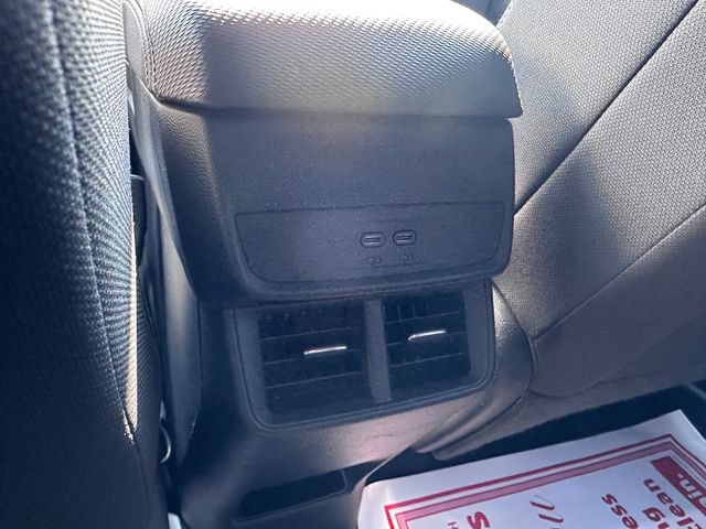 Used 2025 Chevrolet Equinox LT FWD image 9