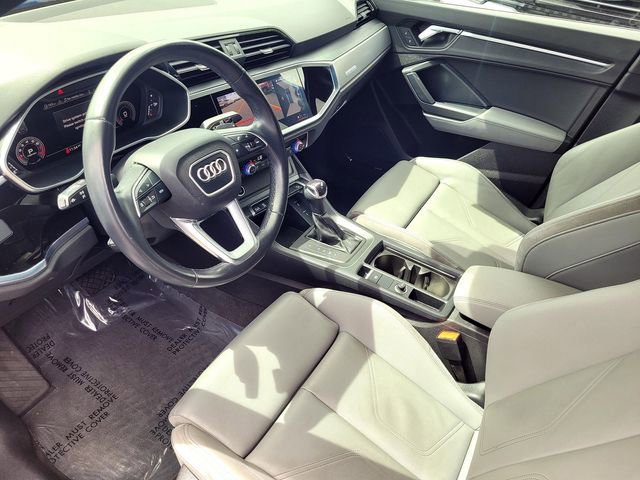 Used 2022 Audi Q3 2.0T Premium Plus w/ Premium Plus Package AWD/4WD image 10