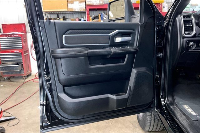 Used 2025 RAM 2500 Big Horn AWD/4WD image 14