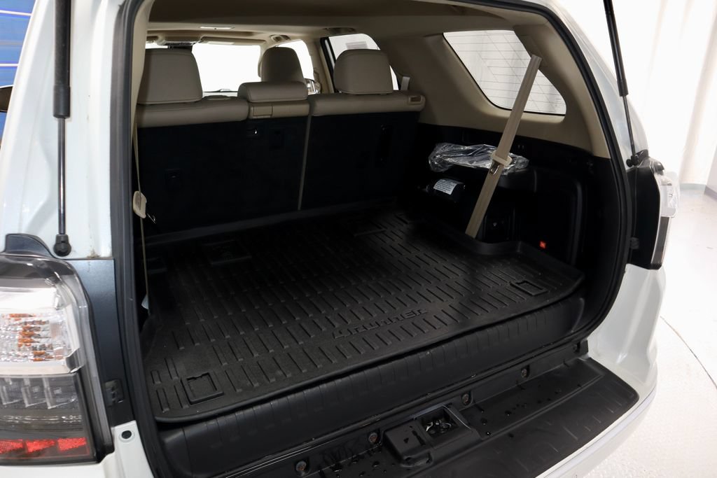 Used 2023 Toyota 4Runner Limited AWD/4WD image 13