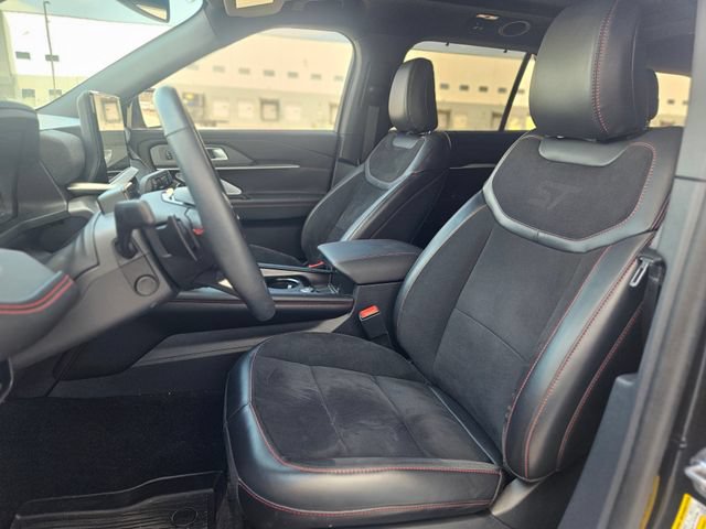 Certified 2025 Ford Explorer ST AWD/4WD image 12