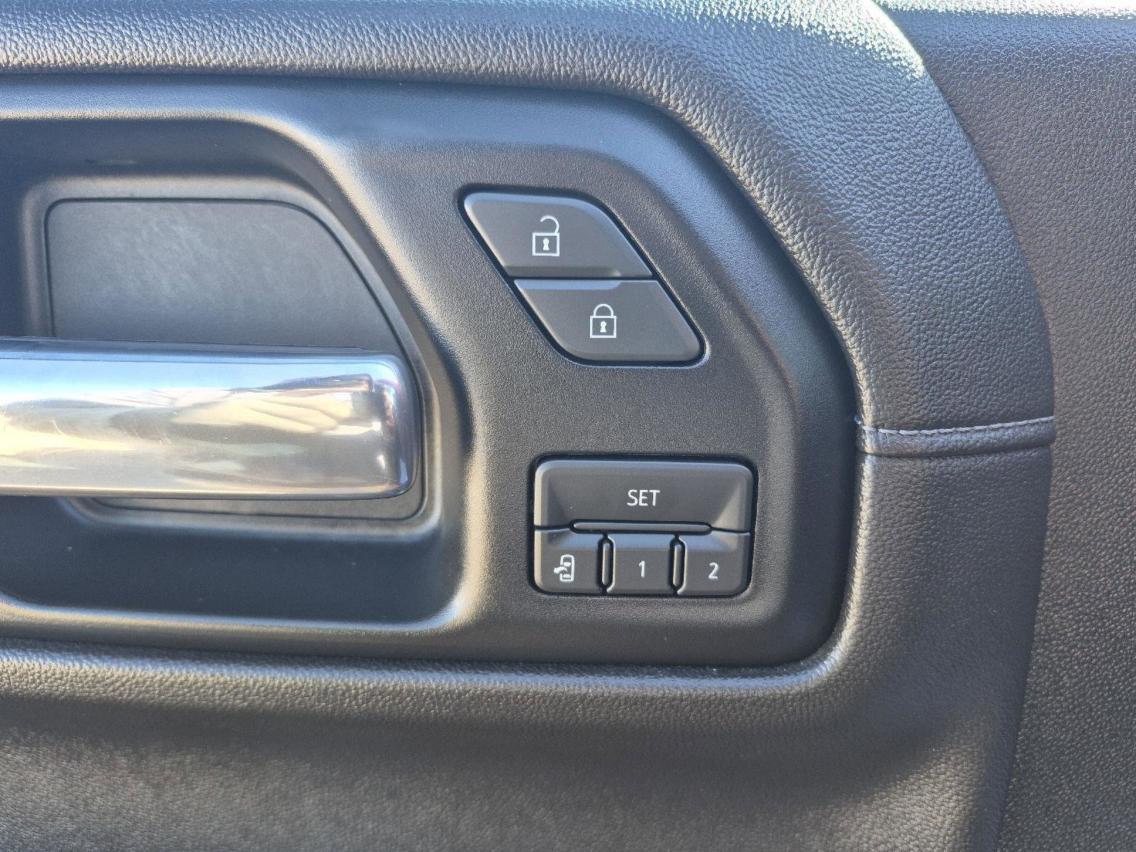 Used 2019 GMC Sierra 1500 SLT w/ Driver Alert Package I image 12