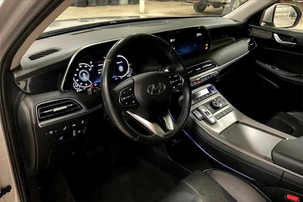 Used 2021 Hyundai Palisade Limited image 13