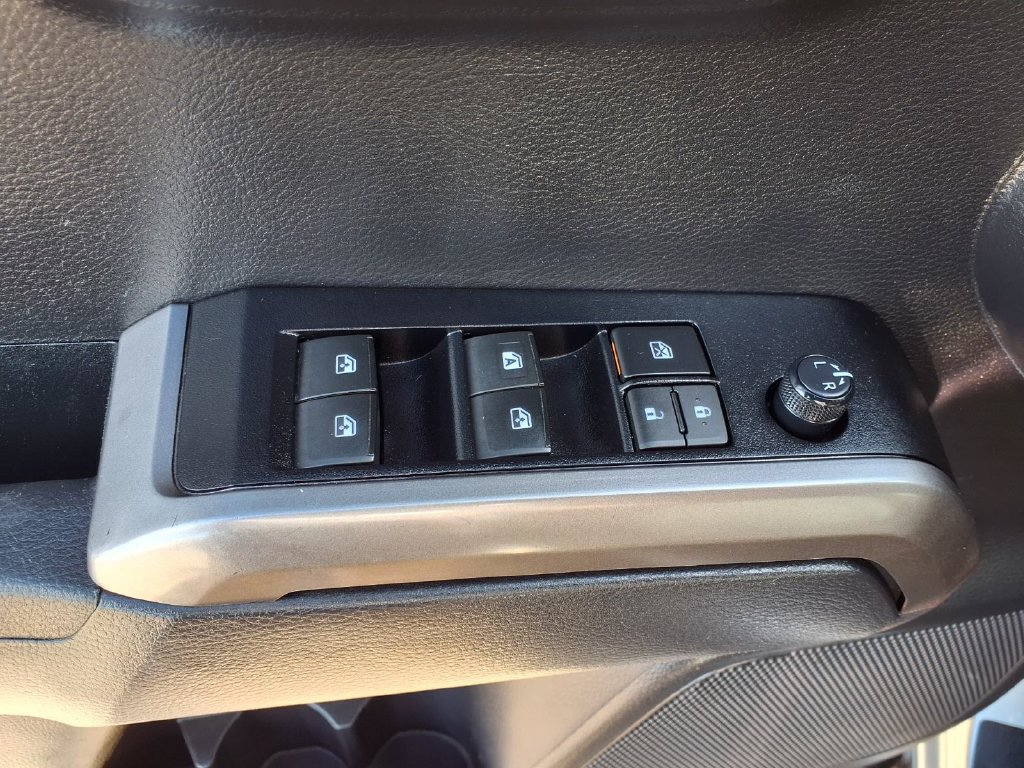 Used 2022 Toyota Tacoma SR5 w/ Technology Package AWD/4WD image 24