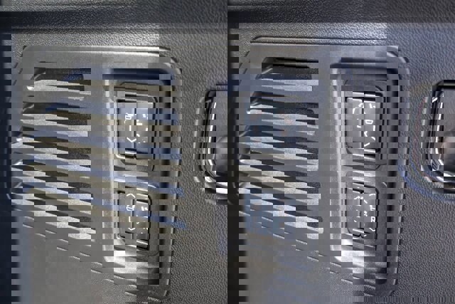 Used 2025 Chevrolet Traverse RS w/ LPO, Floor Liner Package image 24