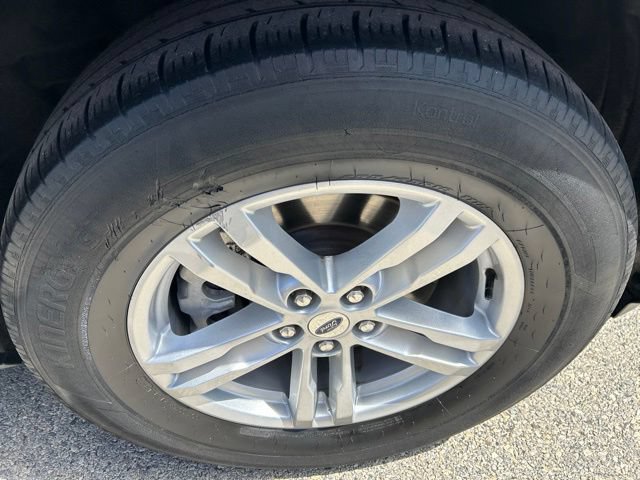 Certified 2022 Ford Explorer XLT w/ Equipment Group 202A AWD/4WD image 6