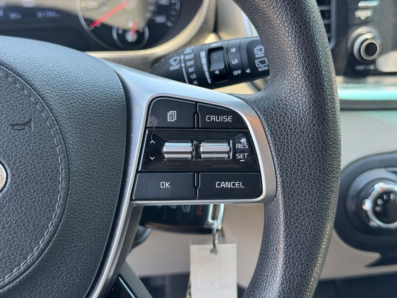 Used 2020 Kia Sorento LX FWD image 26