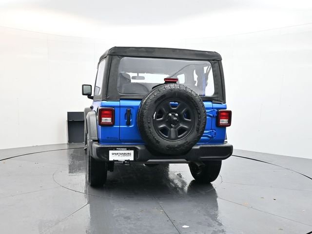 Used 2025 Jeep Wrangler Sport AWD/4WD image 6