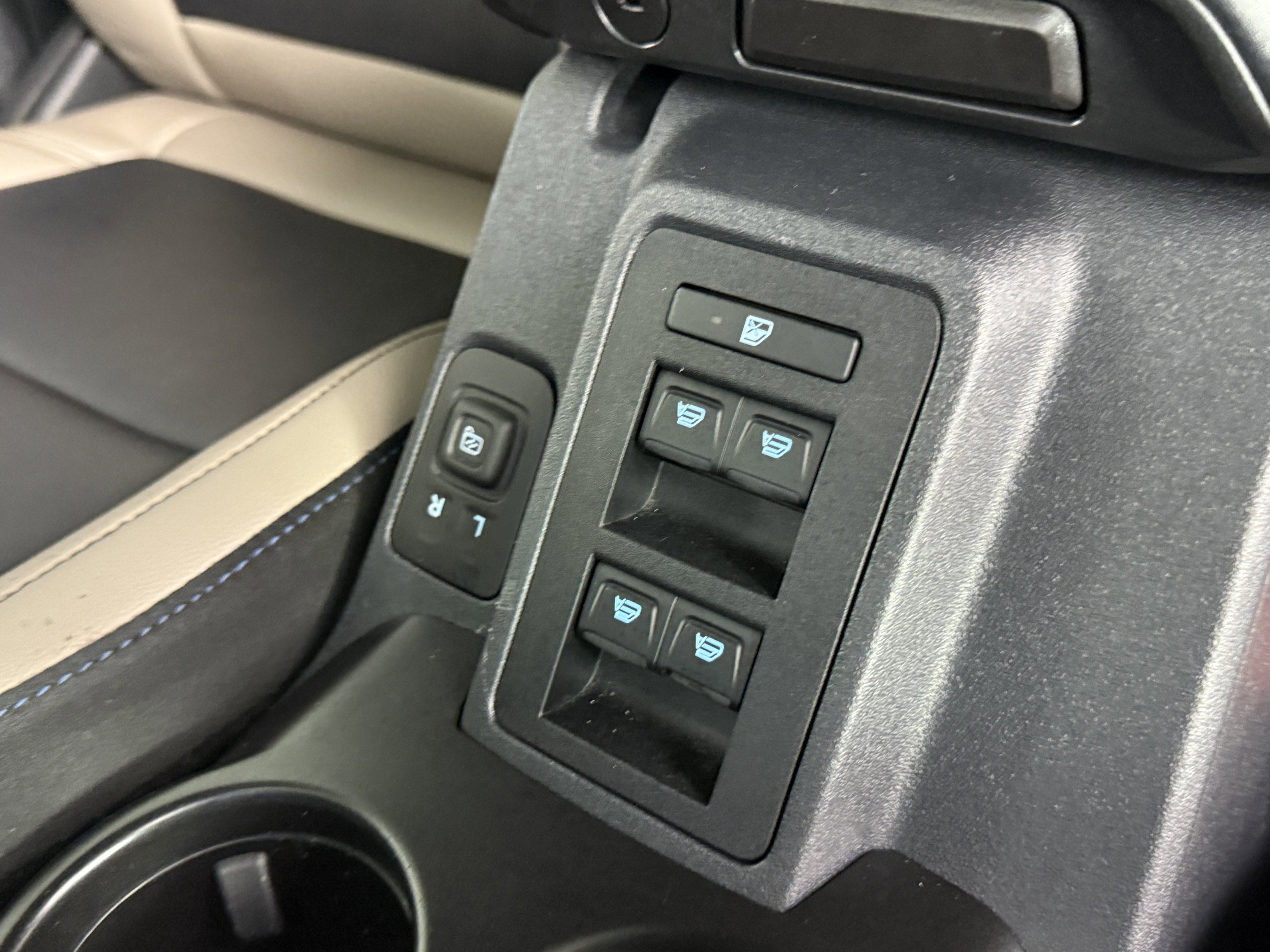 Certified 2022 Ford Bronco Wildtrak image 16